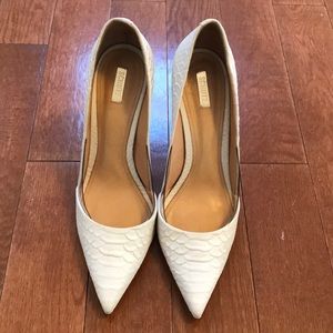 Almost new Schutz heels